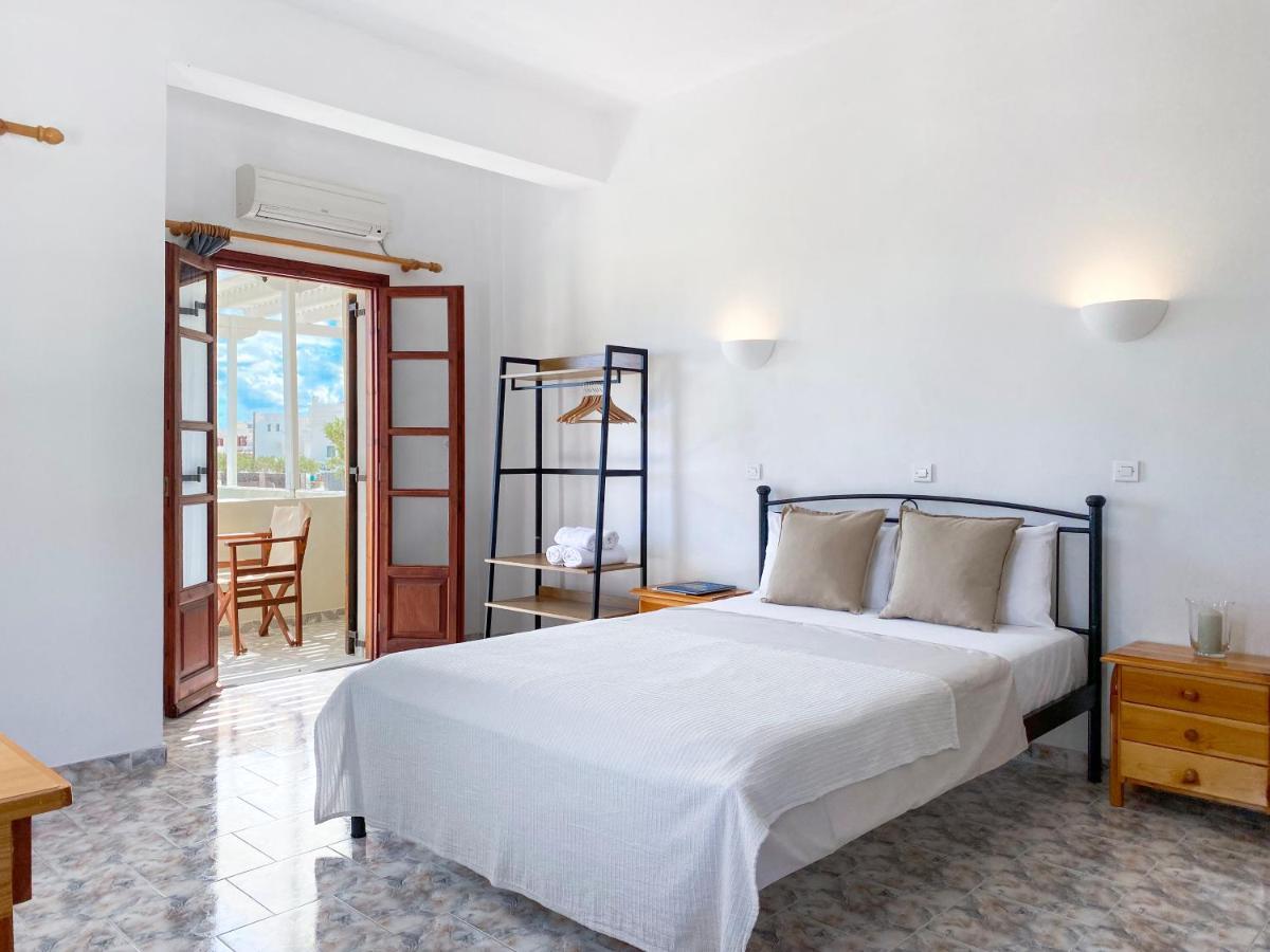 Almyra Villa Perissa  Exterior photo