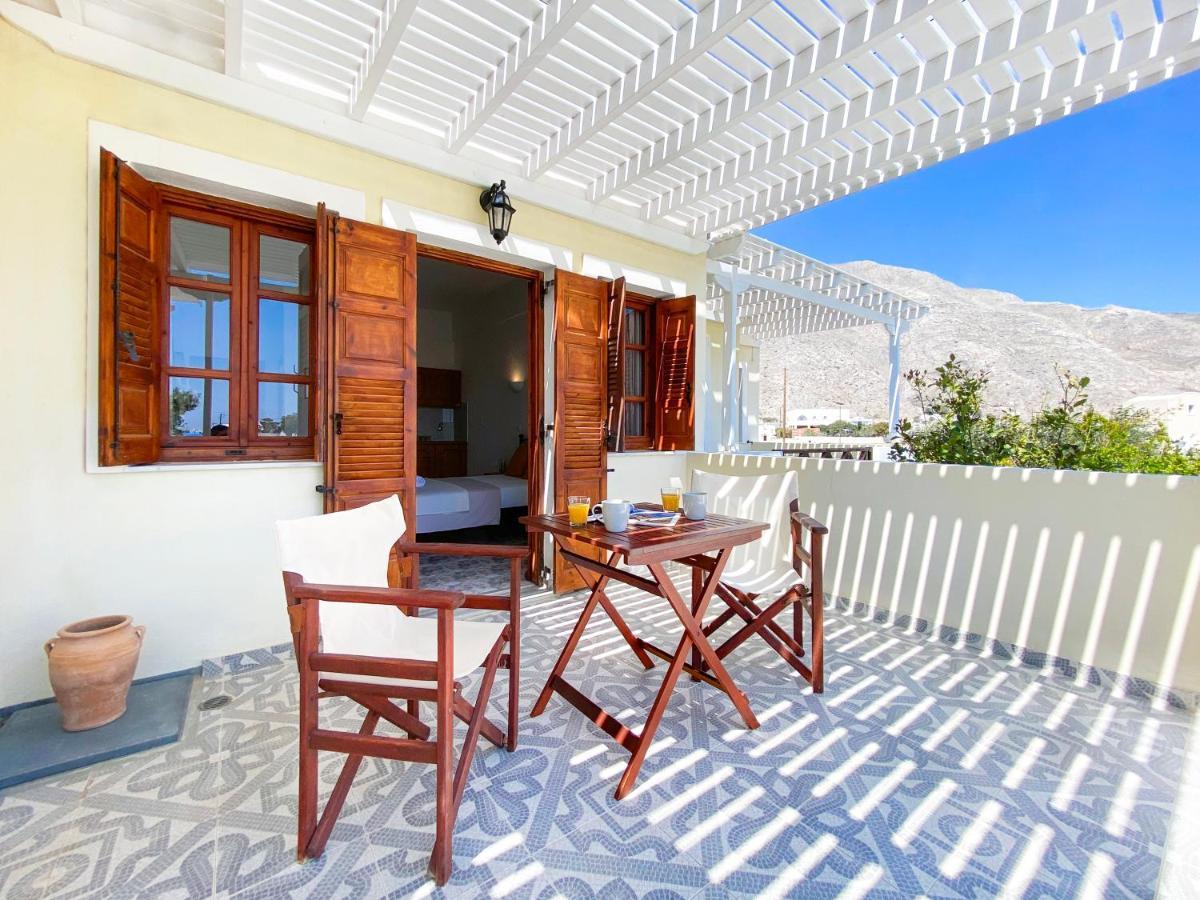 Almyra Villa Perissa  Exterior photo