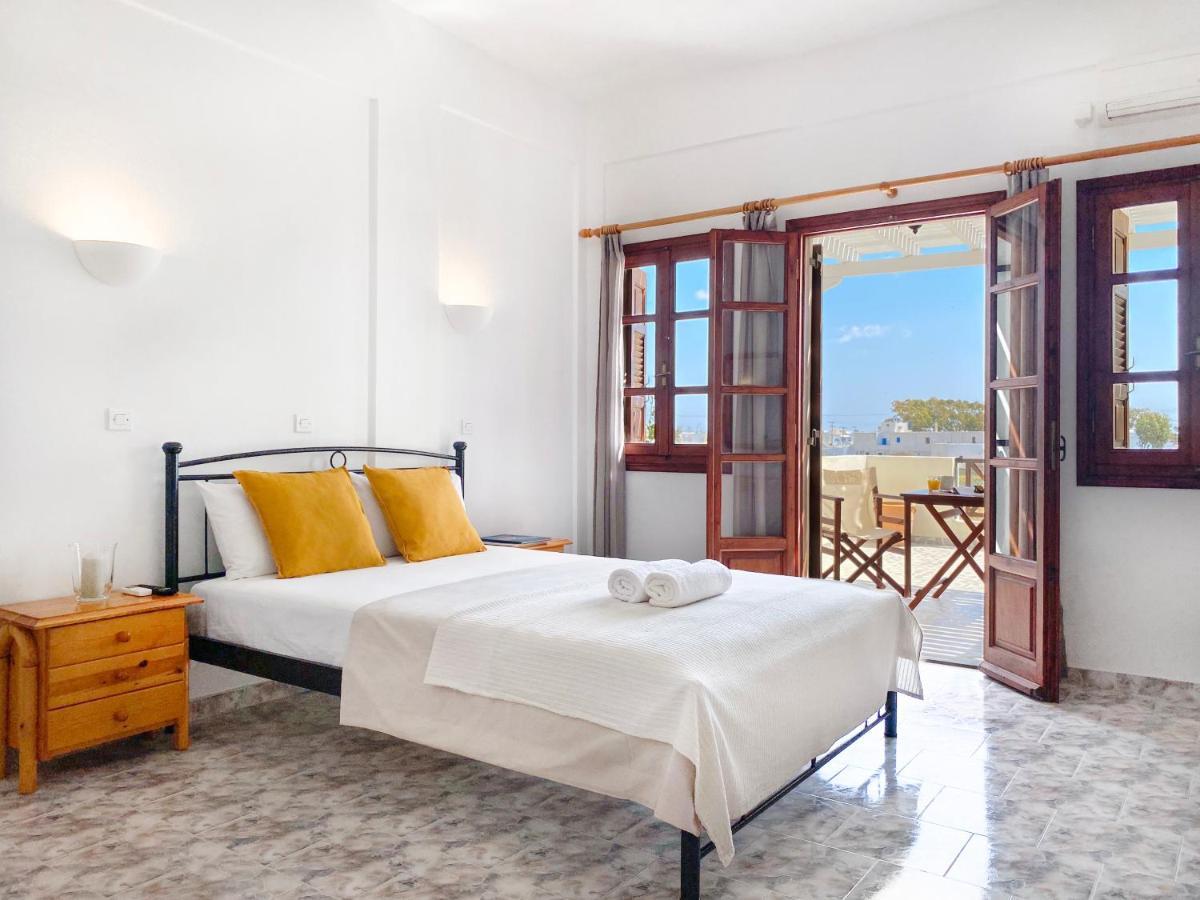 Almyra Villa Perissa  Exterior photo
